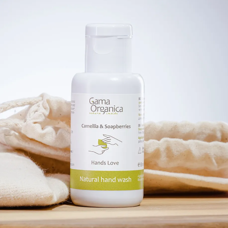 GAMA ORGANICA Натурален сапун за ръце с екстракт от Сапунени ядки и Камелия - джобна разфасовка 55ml